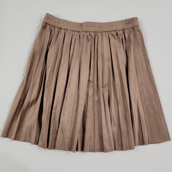 Skies Are Blue Brown Pleated Skirt Size Small Soft Faux Suede A Line Full - Picture 3 of 11